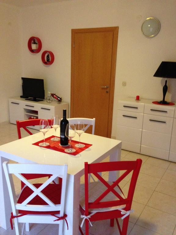 Villa Jasmin Bol Zimmer foto