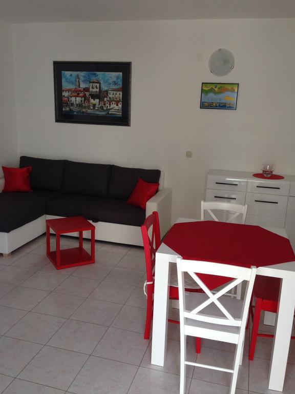 Villa Jasmin Bol Exterior foto